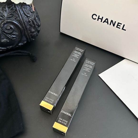 BNIB CHANEL LE ROUGE DUO ULTRA TENUE IN 48 - SOFT ROSE $48 - Picture 10 of 10